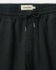 The Apres Short in Coal Hemp