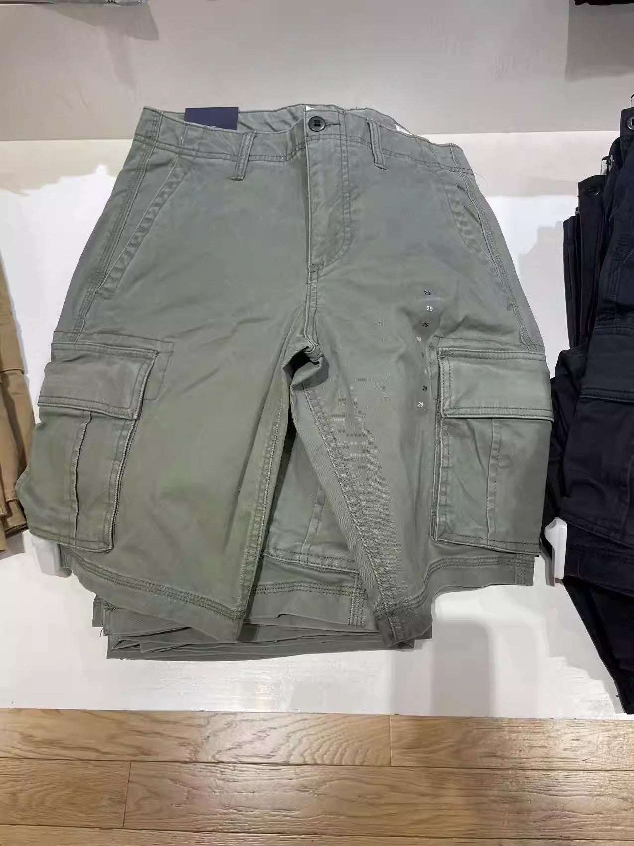 GAP Men's Classic Cargo Shorts / Casual Pants (Gray Green / Olive)