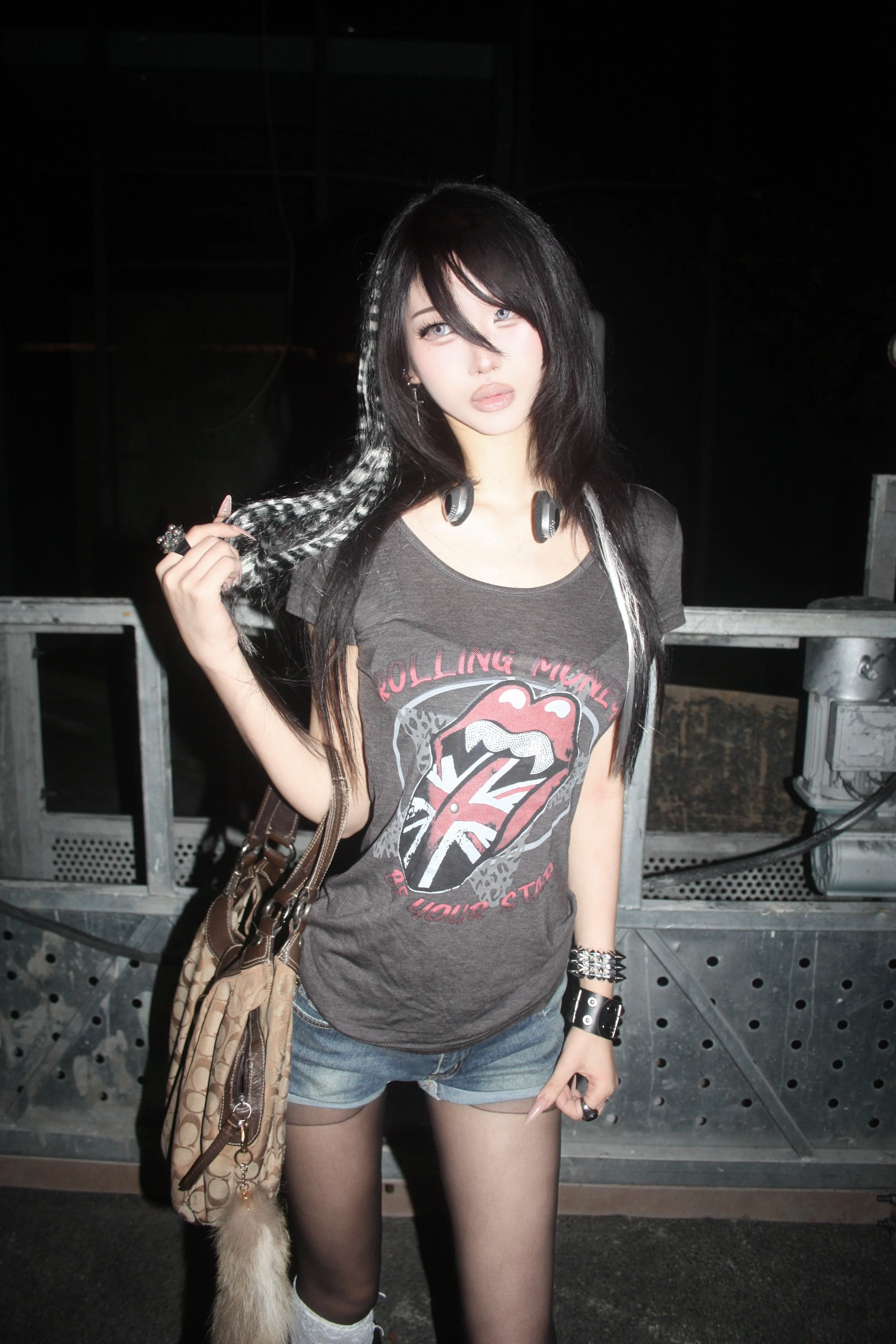ROLLINGMONEY Vintage Graphic T-Shirt