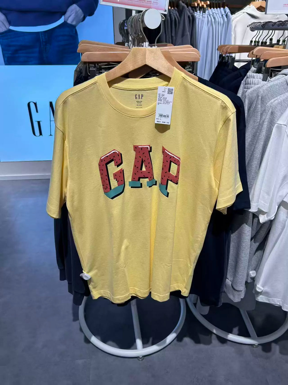 成毅代言Gap男女装2026春季新款logo印花宽松短袖T恤854340