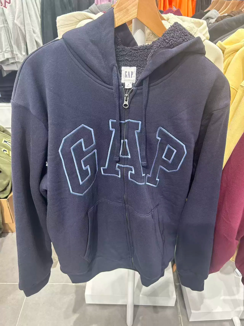 Gap Men's and Women's 2025 Autumn New Logo Imitation Lamb Fleece Hoodie Sweatshirt US Version 789781