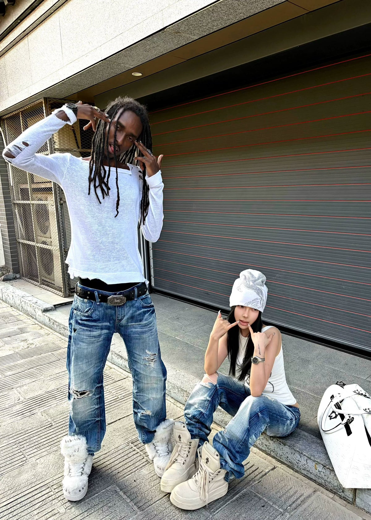 ROLLING MONEY Distressed Skinny Jeans