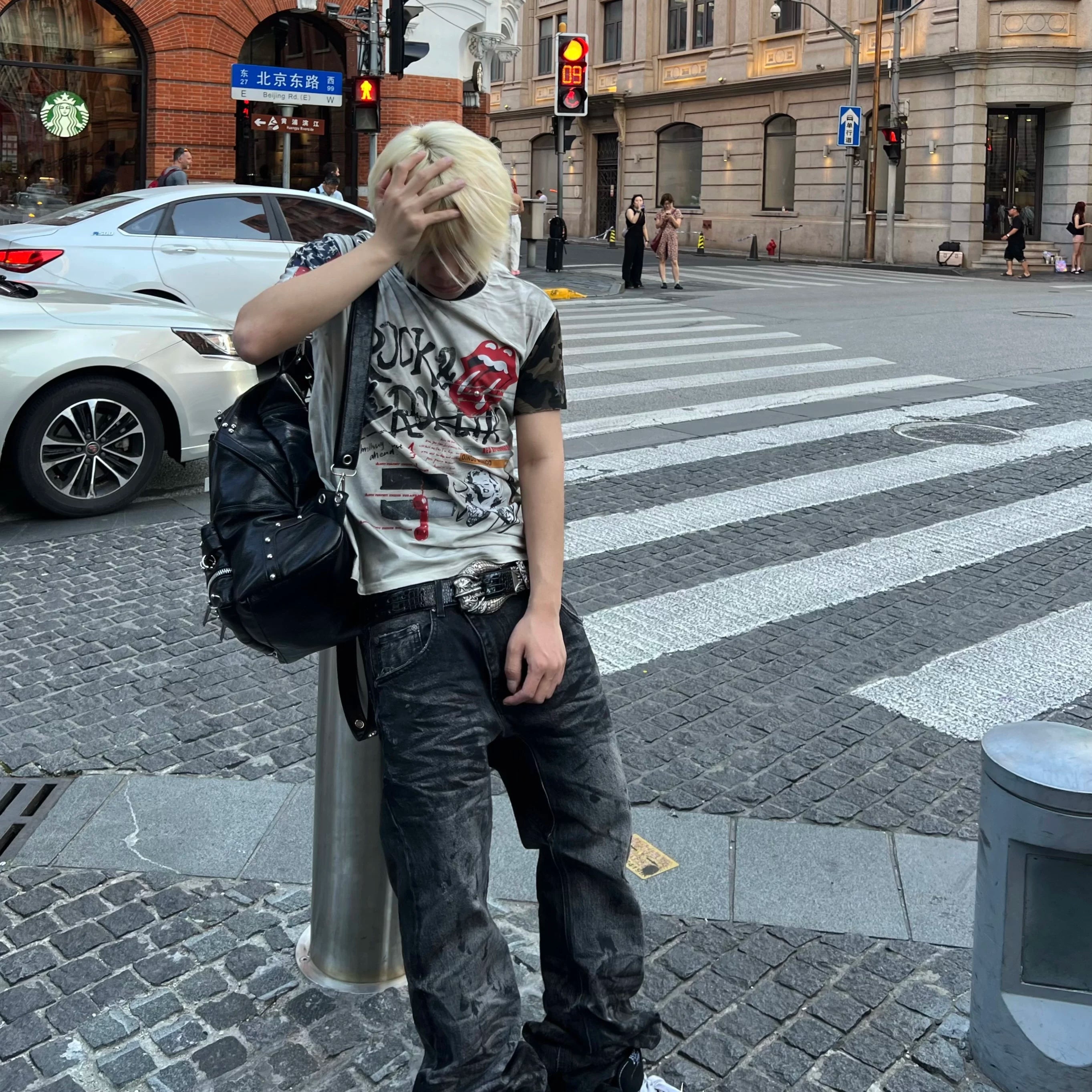 ROLLINGMONEY Vintage Camo Graphic Tee