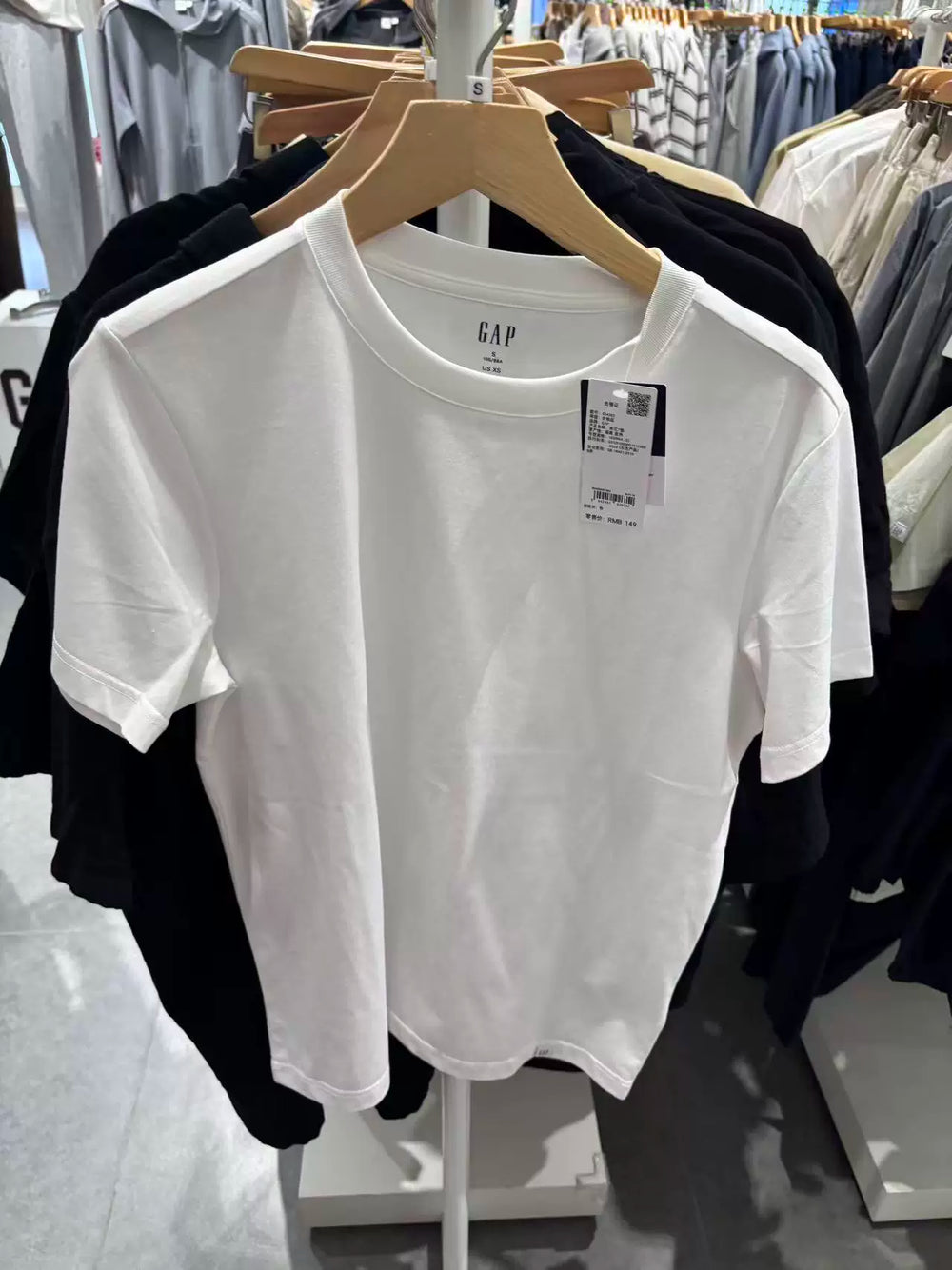 Cheng Yi endorses Gap men's and women's 2026 summer new moisture absorbing quick drying round neck short sleeved T-shirt 854282