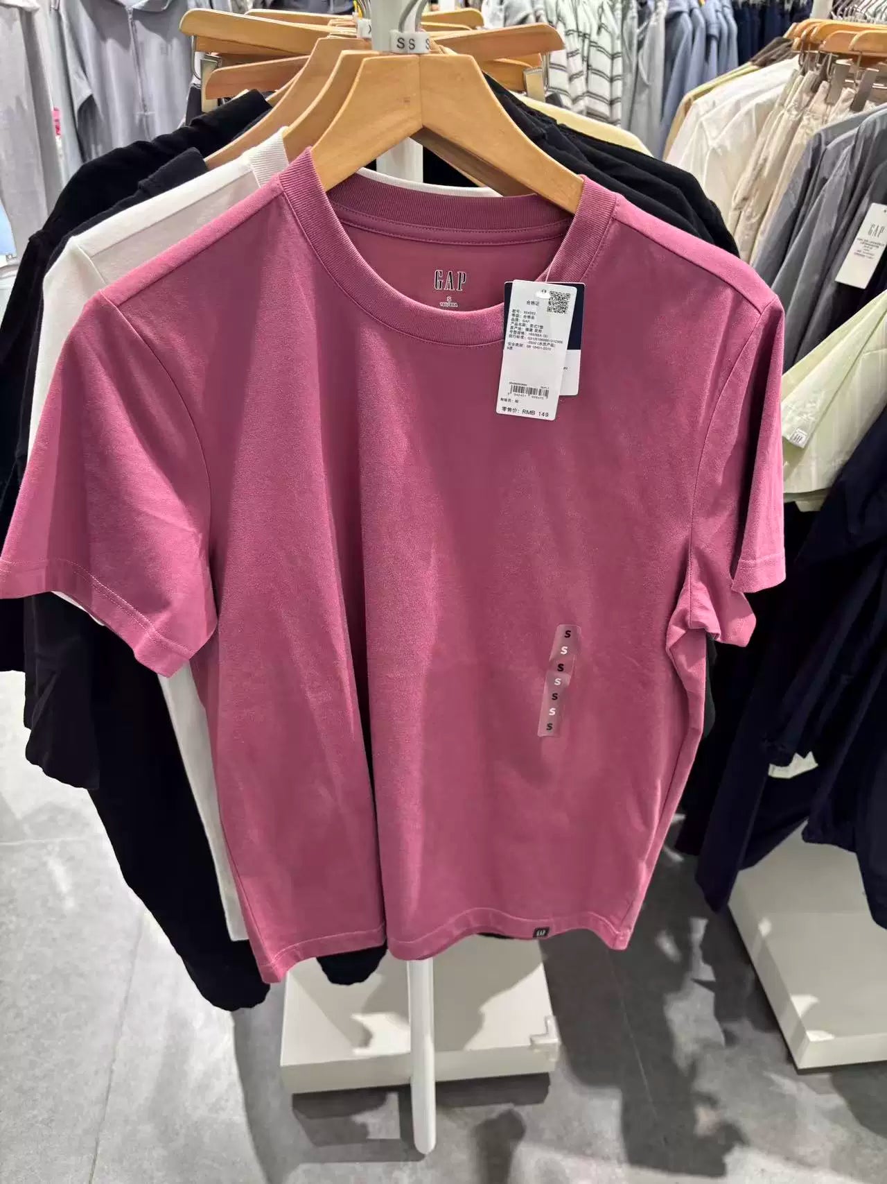 Cheng Yi endorses Gap men's and women's 2026 summer new moisture absorbing quick drying round neck short sleeved T-shirt 854282