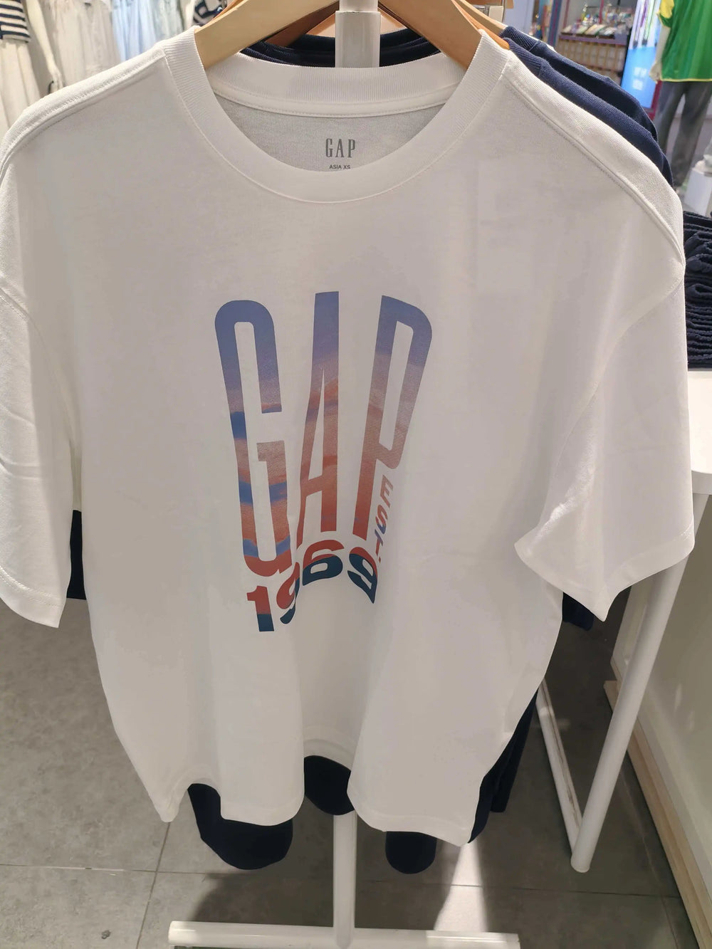 Gap Men's and Women's 2026 Summer New Cotton Logo Gradient California Sunset Printed Short sleeved T-shirt 892357