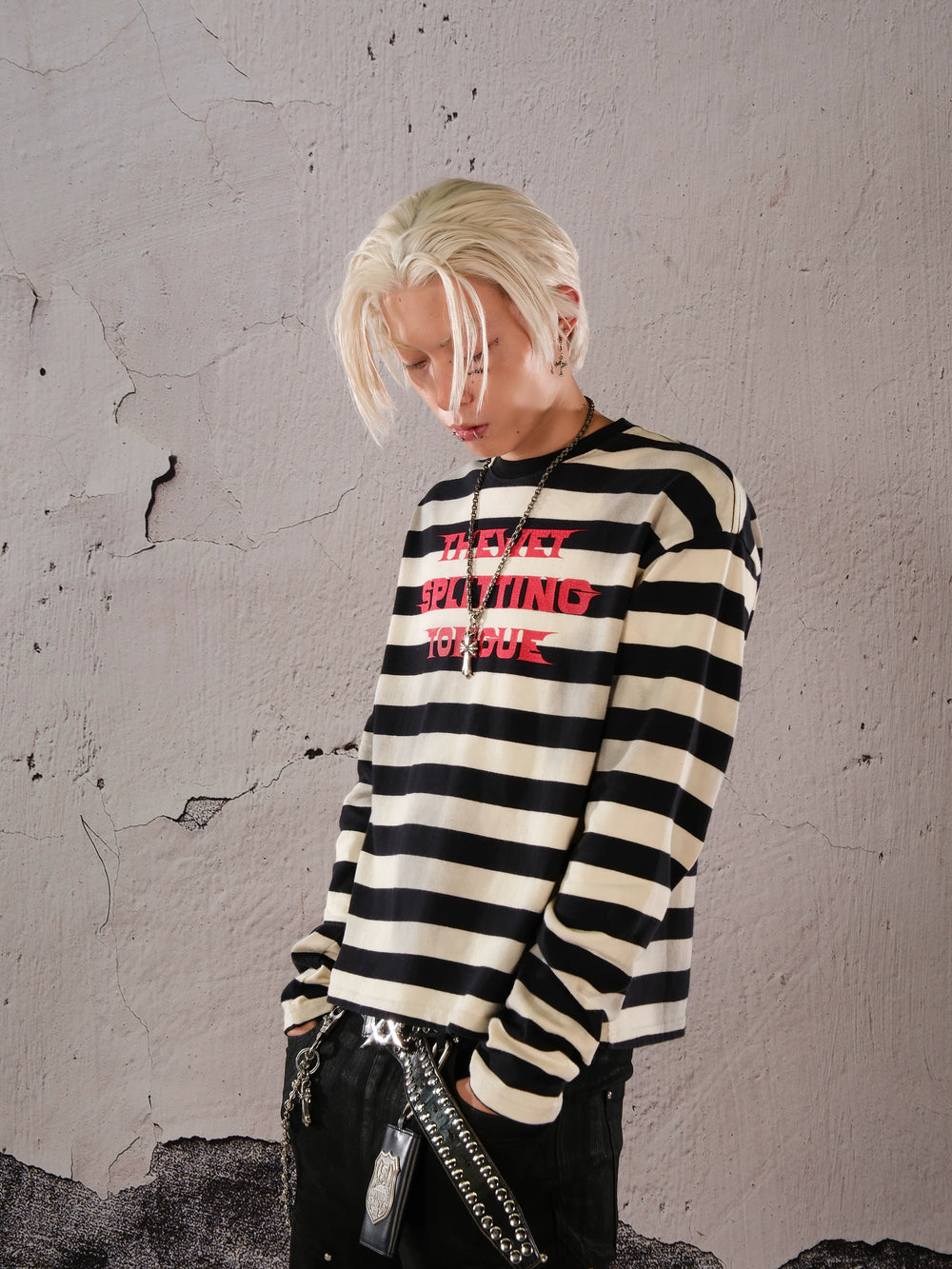THEWET 2026 Spring American Street Black and White Stripe Short Style Loose Long Sleeve Used Spray Dirty Interval Strip Long Tee