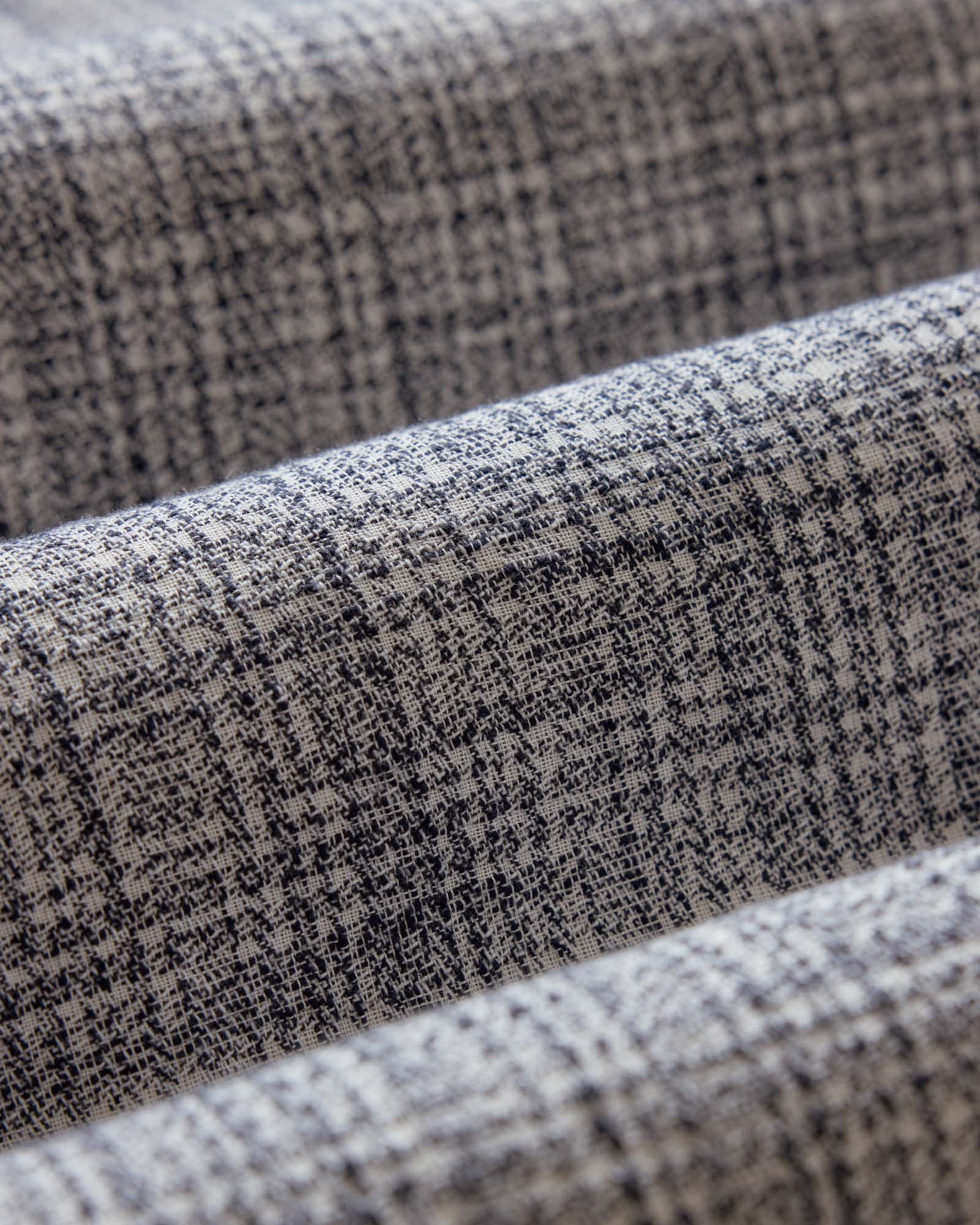 The Conrad Shirt in Cloud Cover Dobby