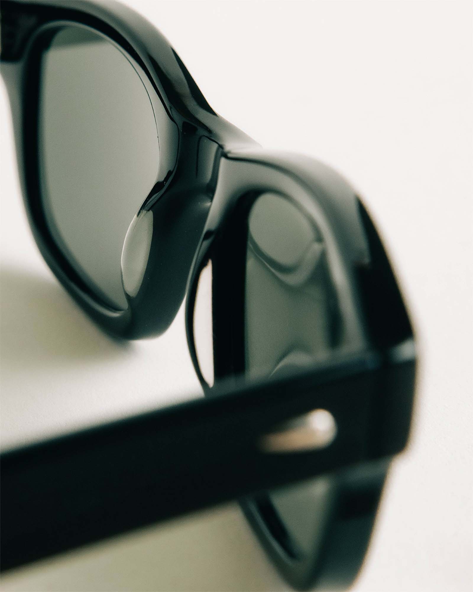 The Sergio in Black