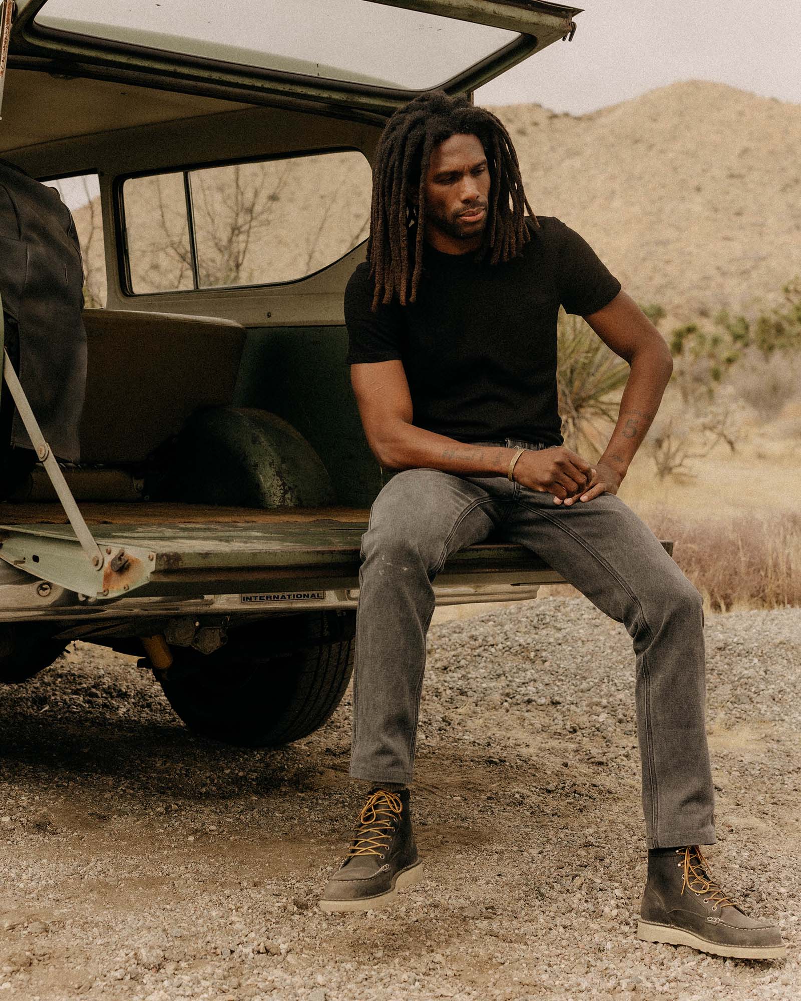 The Slub Tee in Black Indigo